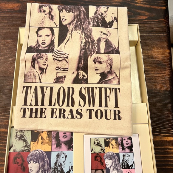 Taylor Swift Eras Tour 2024 VIP Box Complete - Picture 4 of 9